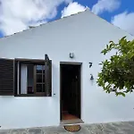 La Casa Del Verso Semesterbostad Teno